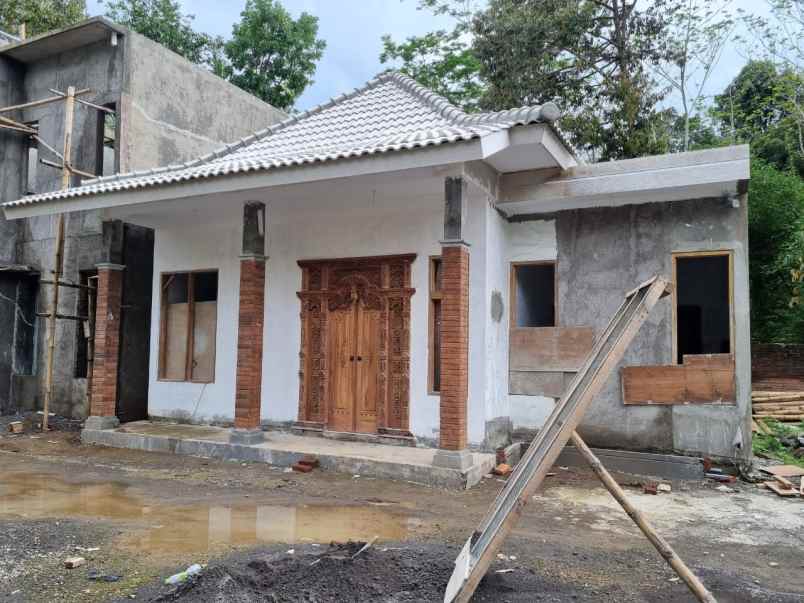 dijual rumah borobudur magelang jawa tengah