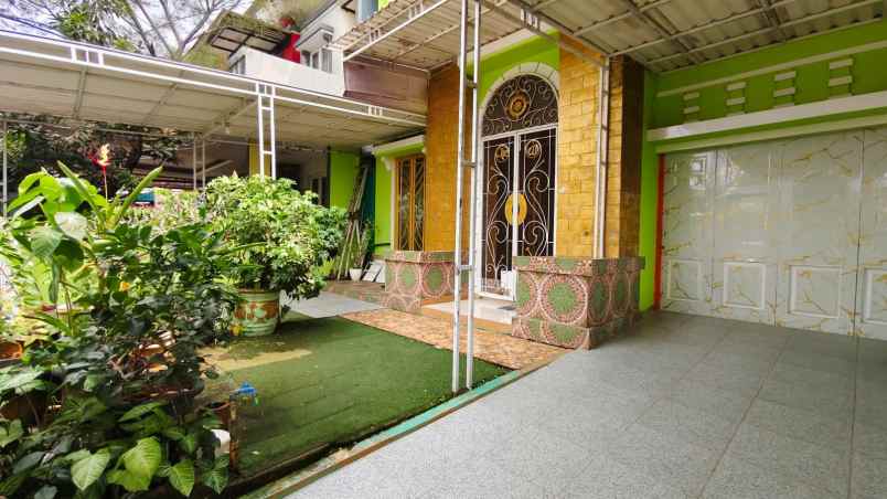 dijual rumah boulevard grand wisata