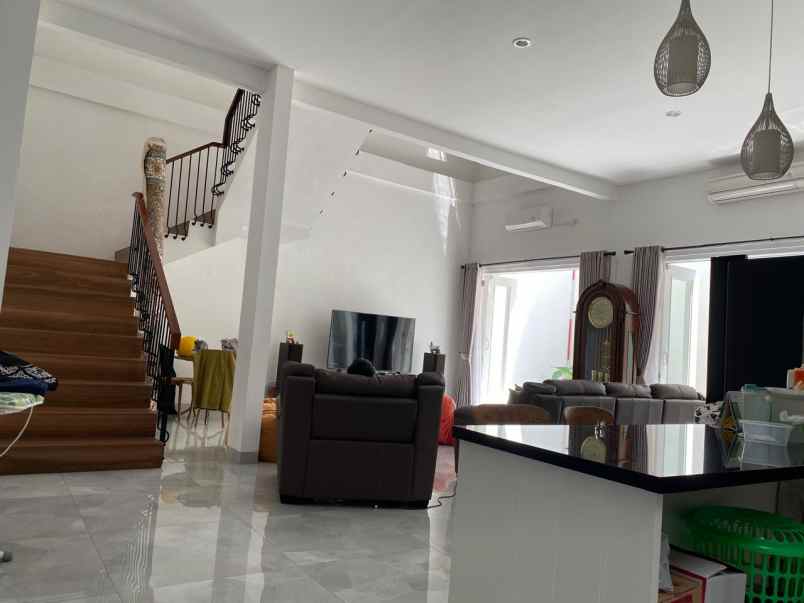 dijual rumah bsd