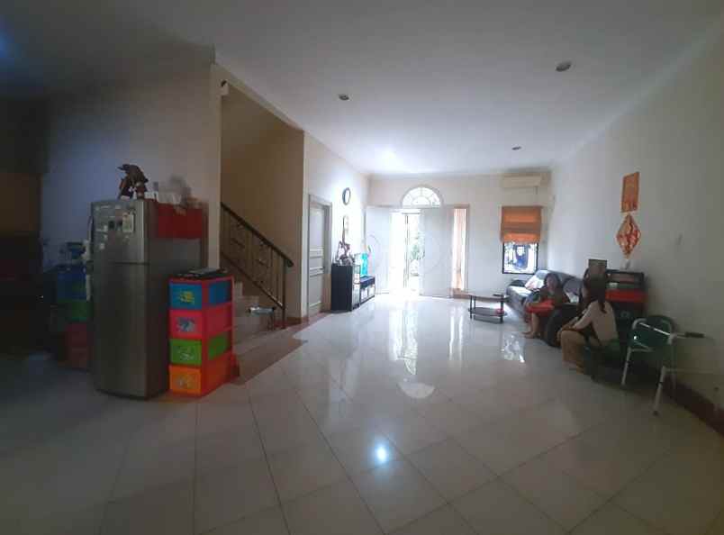 dijual rumah bukit golf mediterania