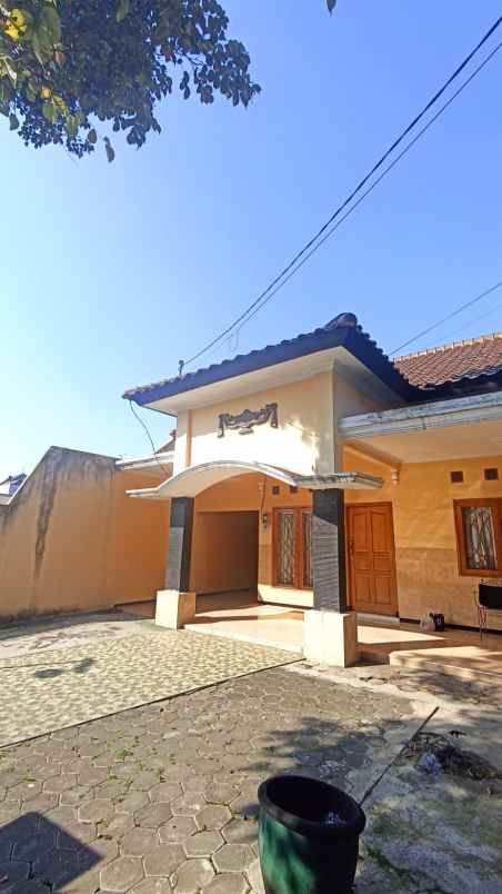 dijual rumah bunulrejo