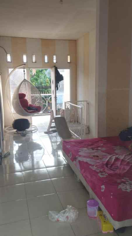 dijual rumah cantik rumah 2 lantai bangunan fulldak