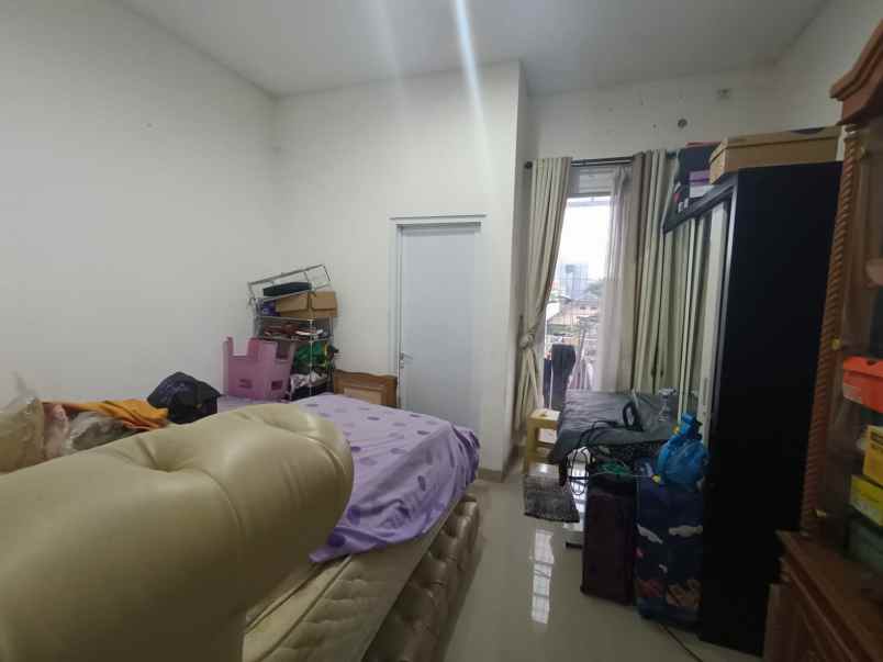 dijual rumah cempaka mas kemayoran