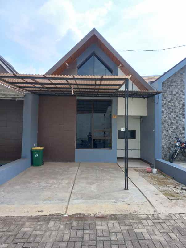 dijual rumah cibaligo cihanjuang