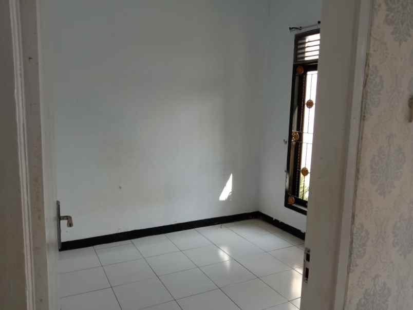 dijual rumah cibeber