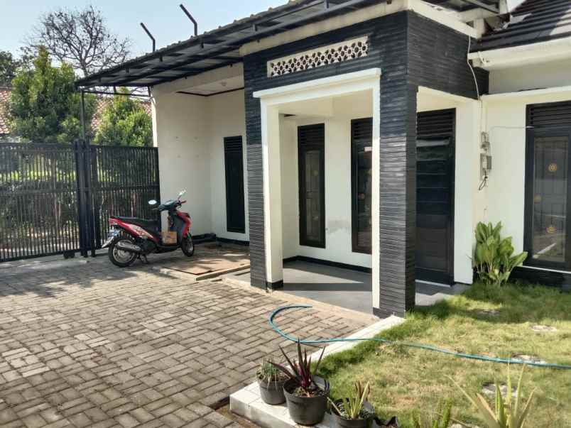 dijual rumah cibeber