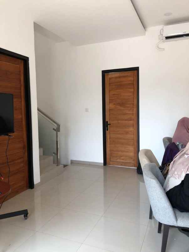 dijual rumah cibinong