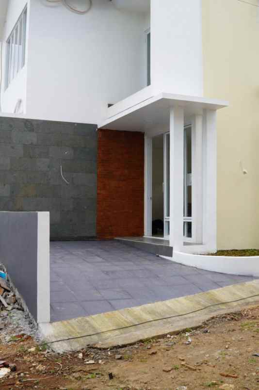 dijual rumah cibinong