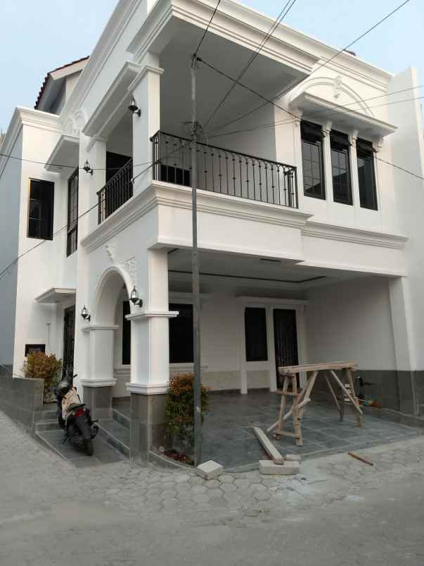 dijual rumah ciganjur