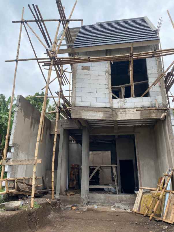 dijual rumah cigugur girang ciwaruga