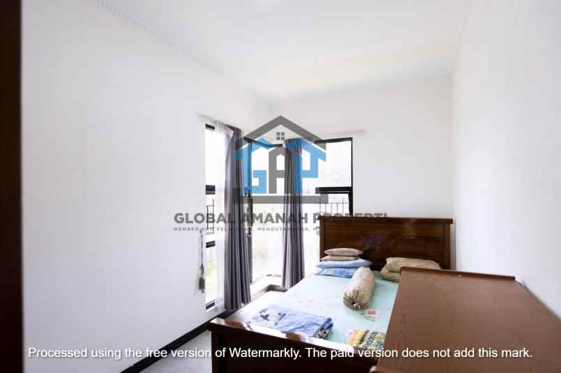 dijual rumah cihanjuang