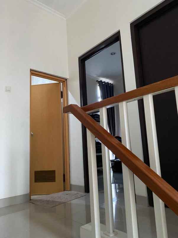 dijual rumah cihanjuang cimahi