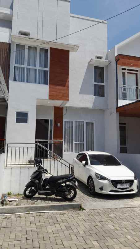 dijual rumah cikutra bojongkoneng bandung