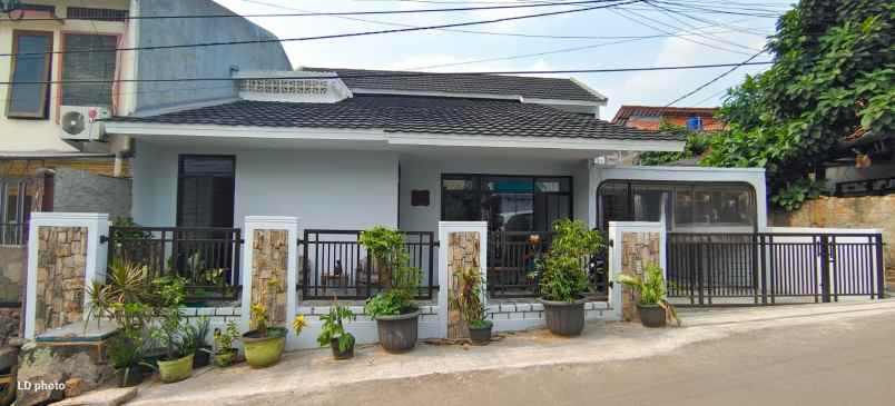 dijual rumah cilandak barat