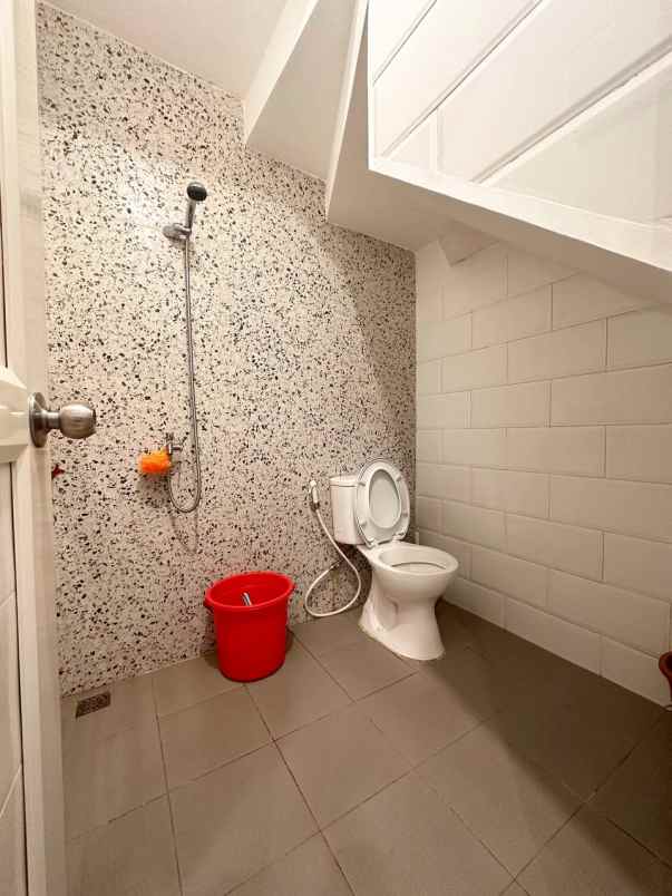 dijual rumah cilangkap