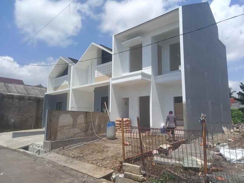 dijual rumah cimanggu