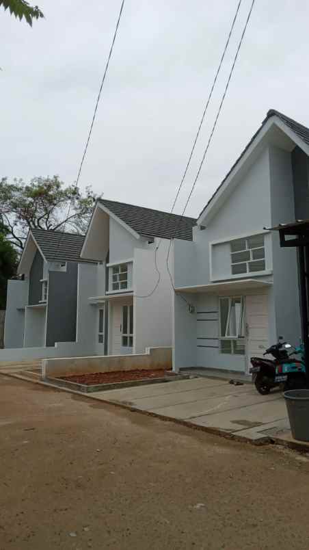 dijual rumah cinangka