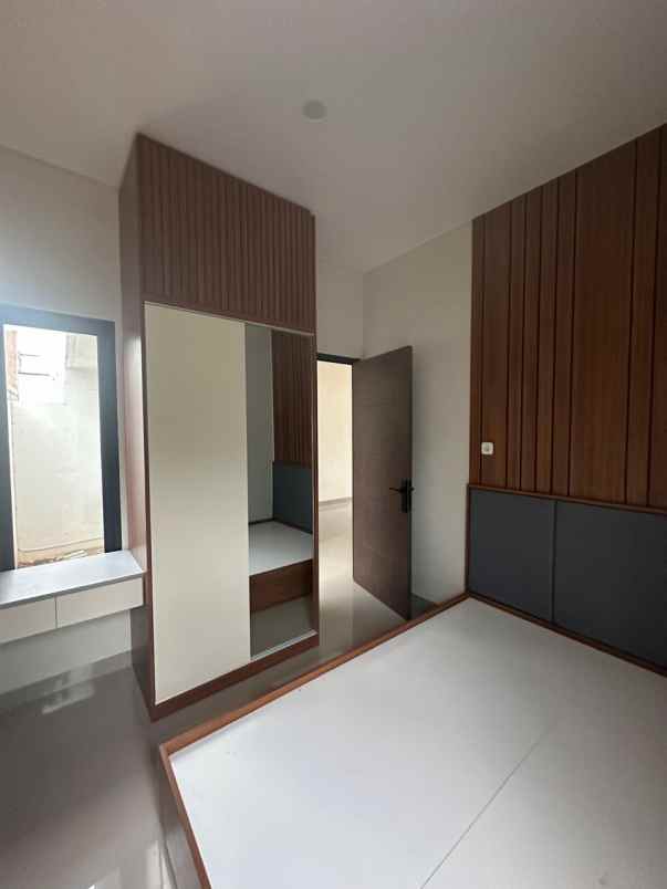 dijual rumah cinangka depok