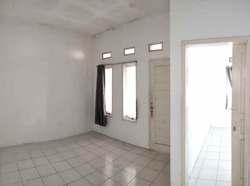 dijual rumah cipageran