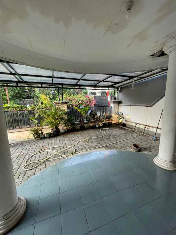 dijual rumah cipete selatan