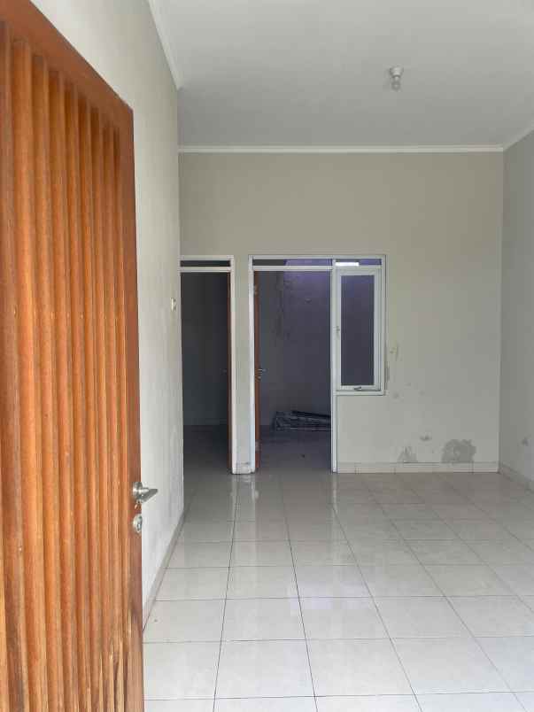 dijual rumah cisaranten endah arcamanik