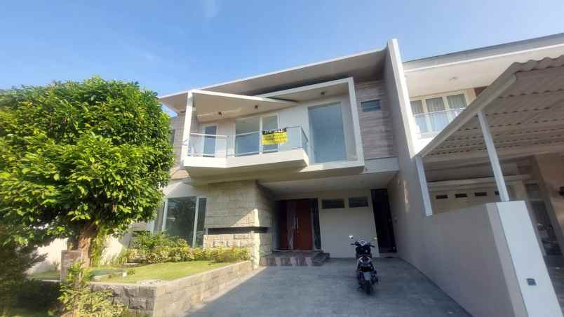 dijual rumah citraland surabaya barat