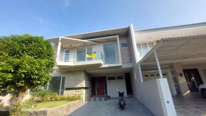 dijual rumah citraland surabaya barat