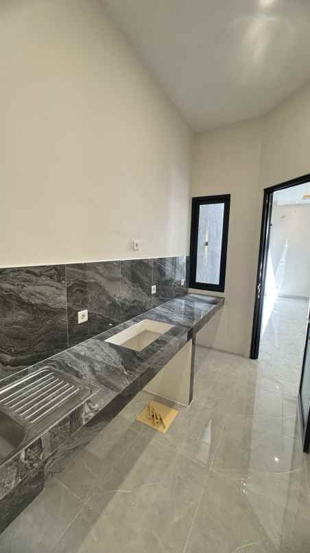 dijual rumah citraland woodland