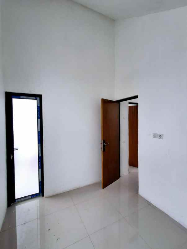 dijual rumah cluster calistha city