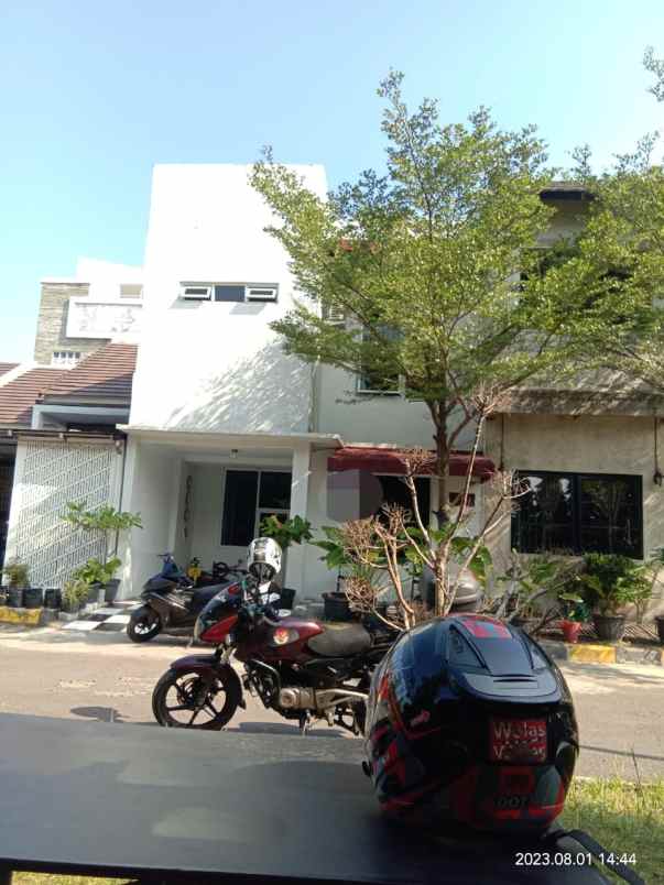 dijual rumah cluster cherry field