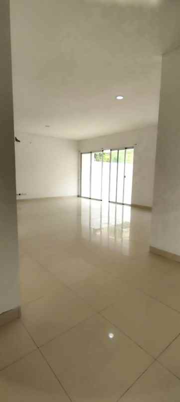 dijual rumah cluster dbanyan jgc