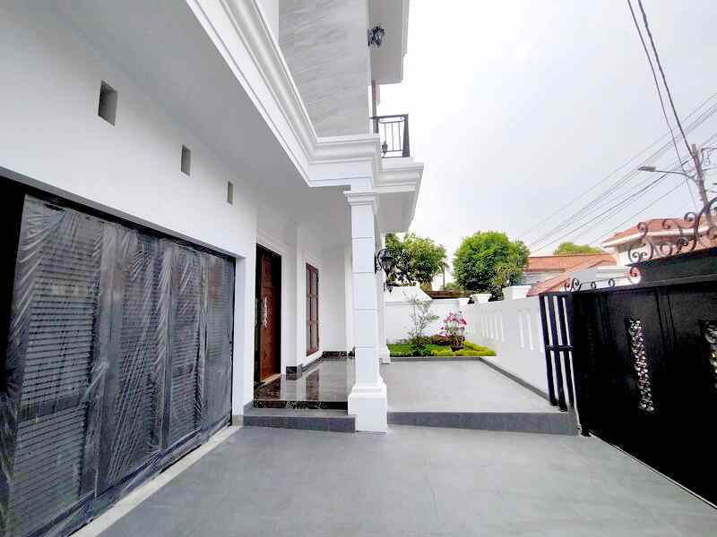 dijual rumah cluster elit radio dalam