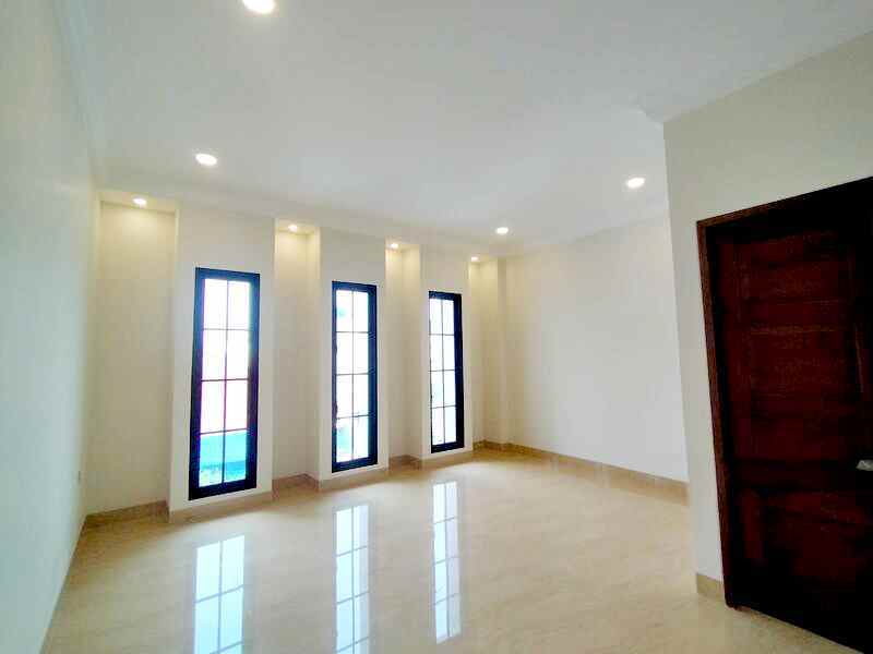 dijual rumah cluster elit radio dalam