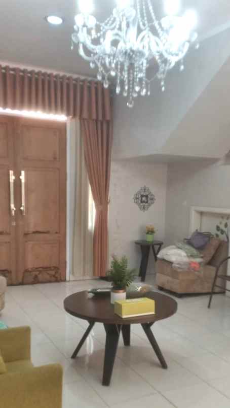 dijual rumah cluster magnolia residence