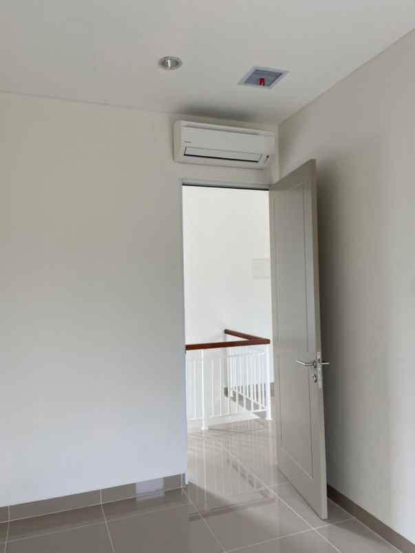 dijual rumah cluster nara village gading serpong