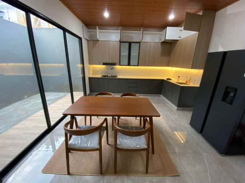 dijual rumah cluster nara village gading serpong