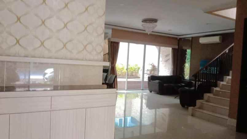 dijual rumah cluster palm spring jgc cakung