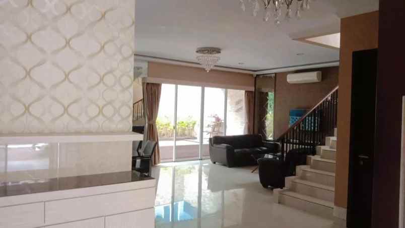 dijual rumah cluster palm spring jgc cakung