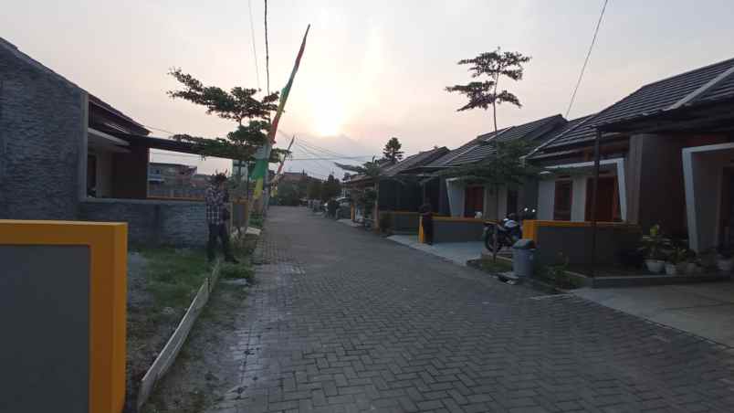 dijual rumah cluster puri kencana