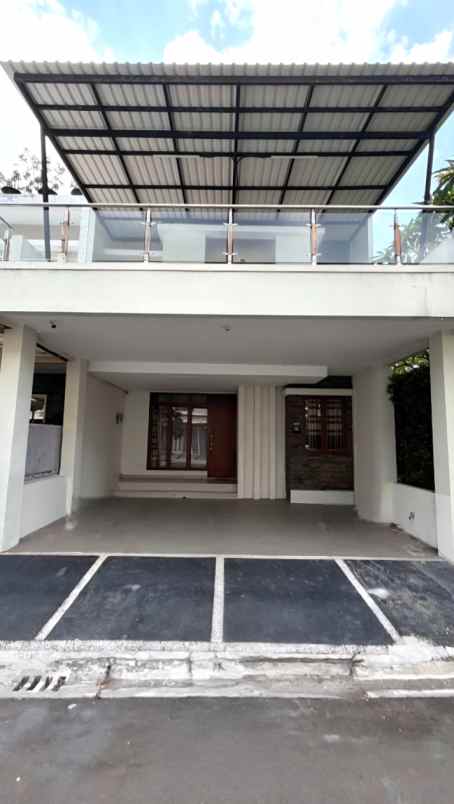 dijual rumah cluster the green