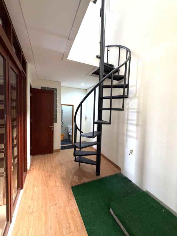 dijual rumah cluster the green