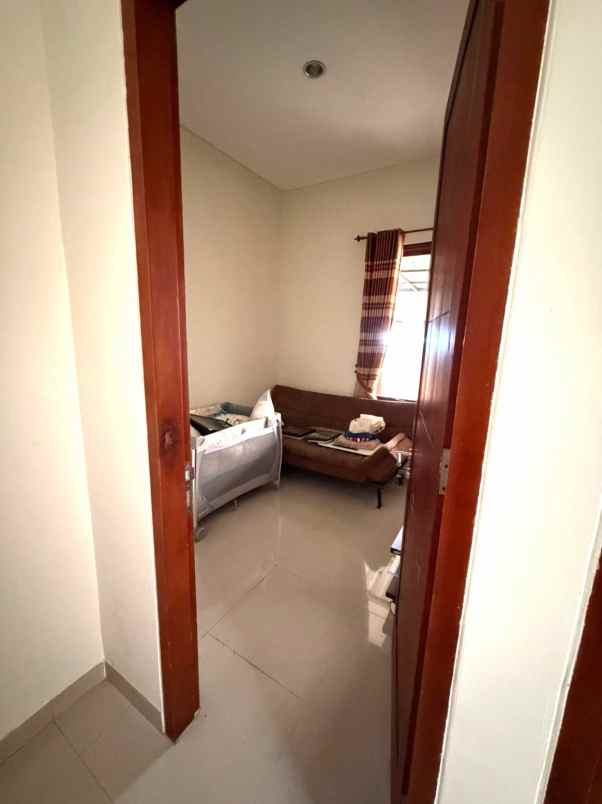 dijual rumah cluster the green