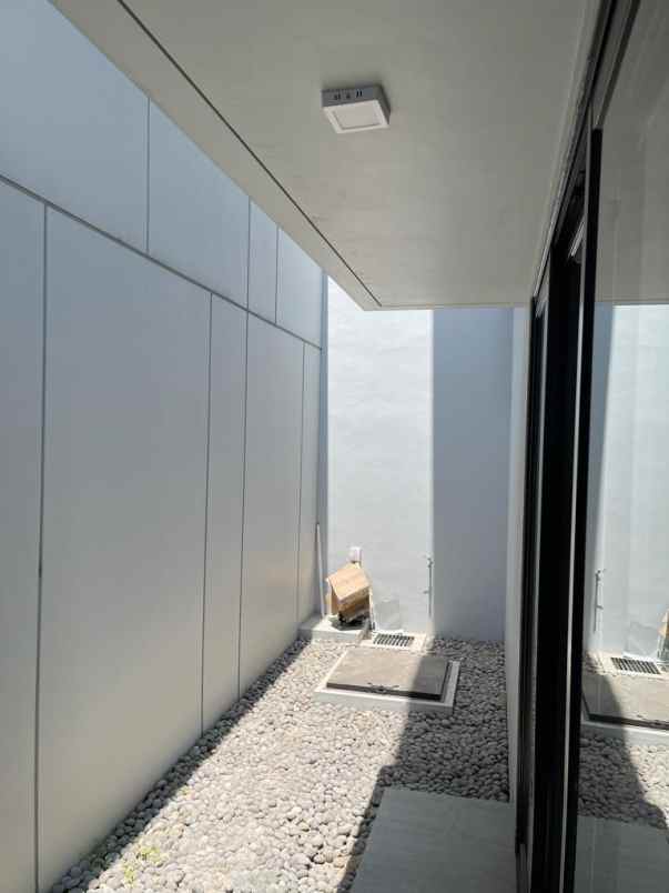 dijual rumah cluster wisteria jakarta