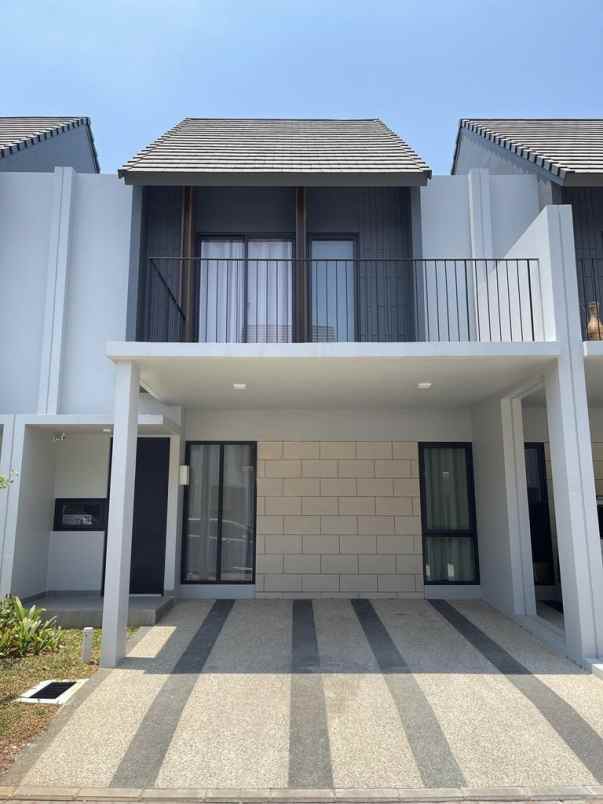 dijual rumah cluster wisteria jakarta