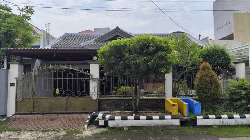 dijual rumah darmahusada indah