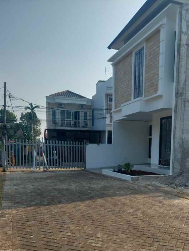 dijual rumah dekat puskesmas jatiluhur