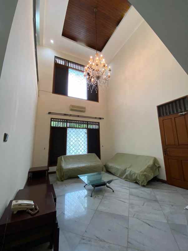 dijual rumah delman utama