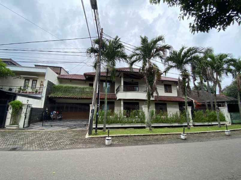 dijual rumah delman utama