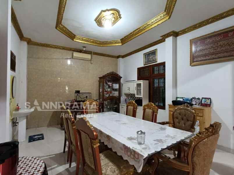 dijual rumah depok