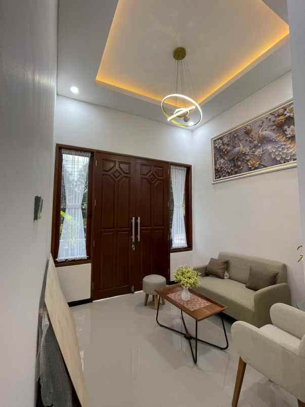 dijual rumah dharmahusada permai